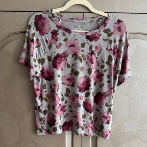 American Eagle Outfitters Floral Short Sleeve Top - Gray and Pink Soft & Sexy